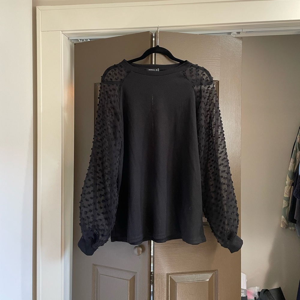 Women’s Long Sleeve Top Accent Sleeves NWT